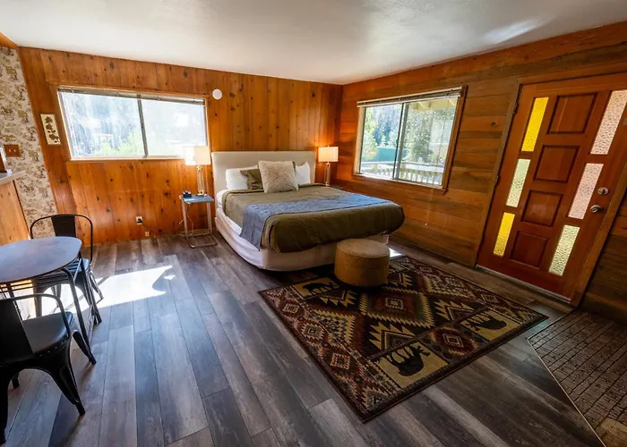 The Tamarack Lodge